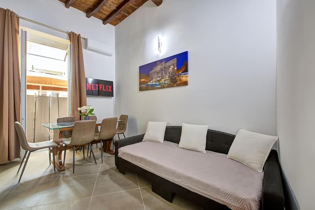 Apartment Navona Charme 2 *